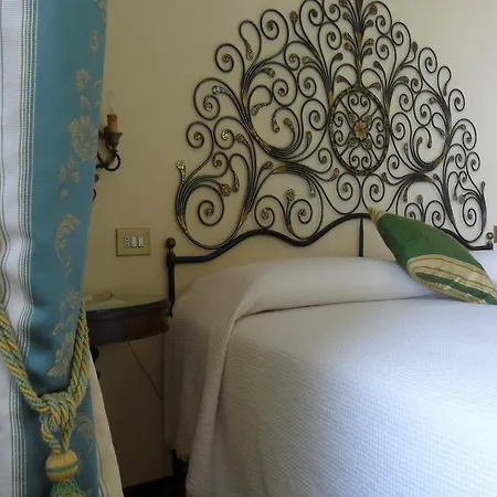 La Camana 3*